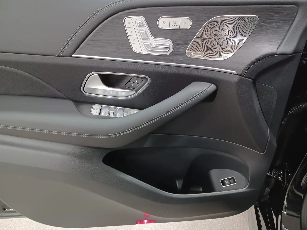 Mercedes-Benz GLE снимка Mercedes-Benz GLE
