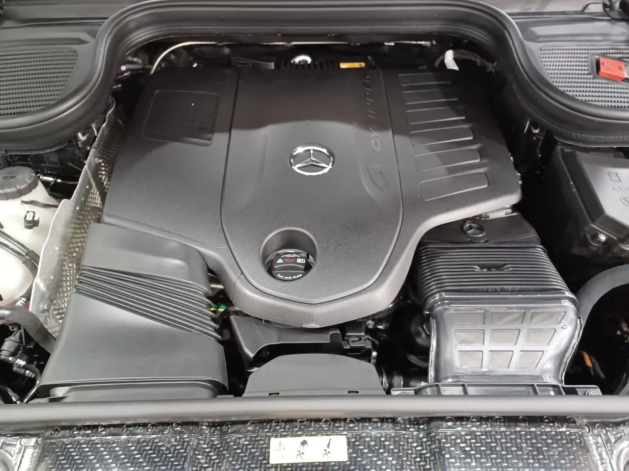 Mercedes-Benz GLE снимка Mercedes-Benz GLE