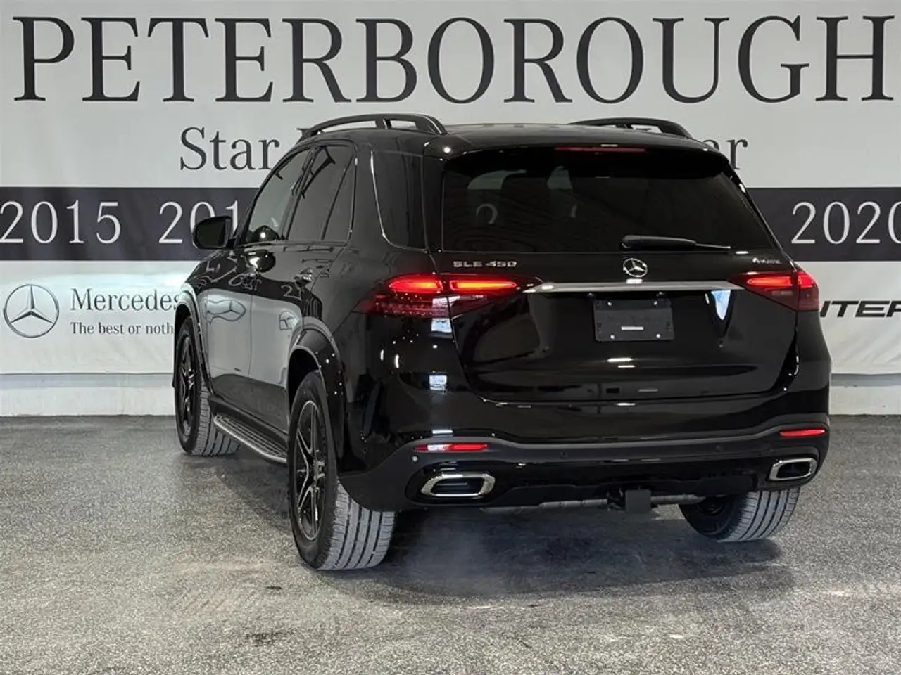 Mercedes-Benz GLE снимка Mercedes-Benz GLE