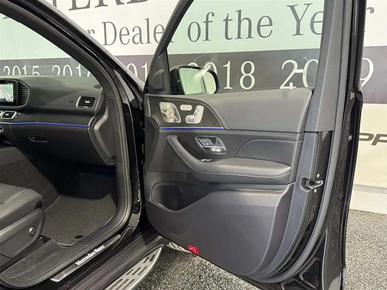 Mercedes-Benz GLE снимка Mercedes-Benz GLE