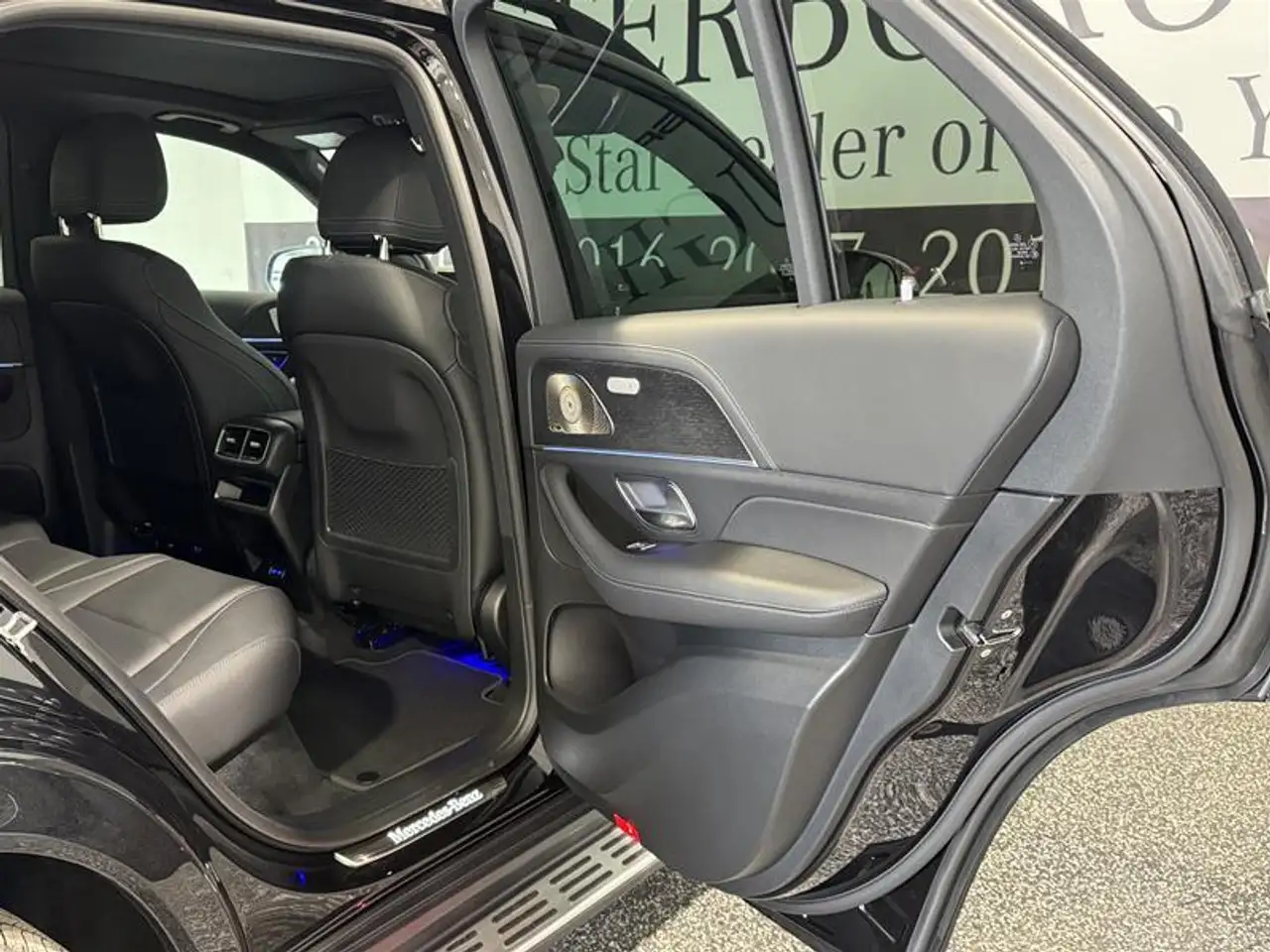 Mercedes-Benz GLE снимка Mercedes-Benz GLE
