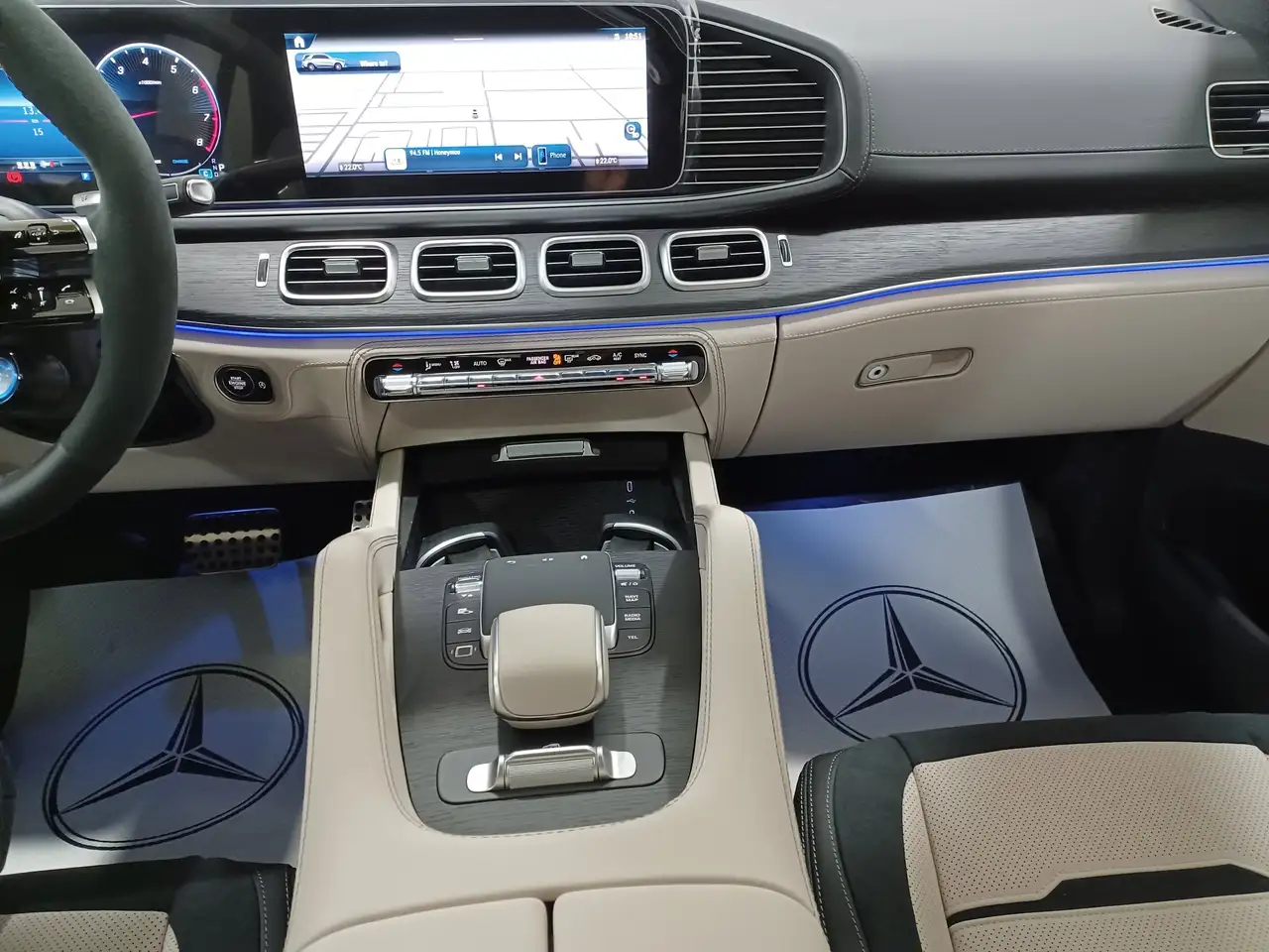 Mercedes-Benz GLE снимка Mercedes-Benz GLE