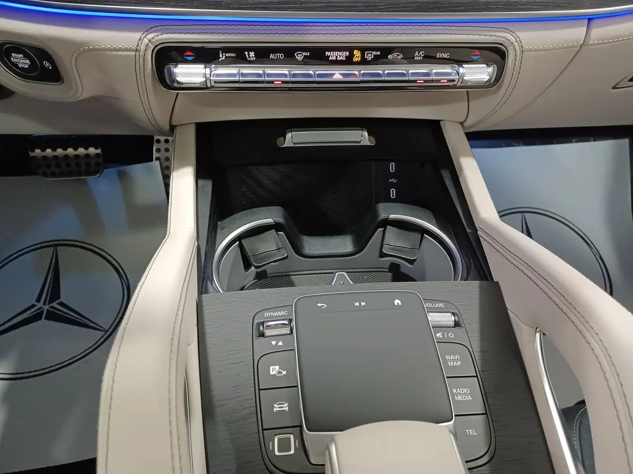 Mercedes-Benz GLE снимка Mercedes-Benz GLE
