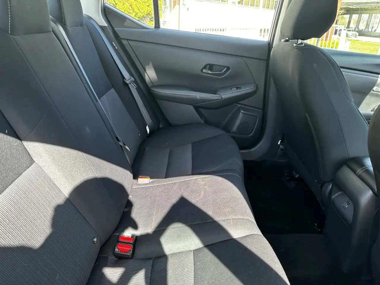 Nissan Sentra снимка Nissan Sentra