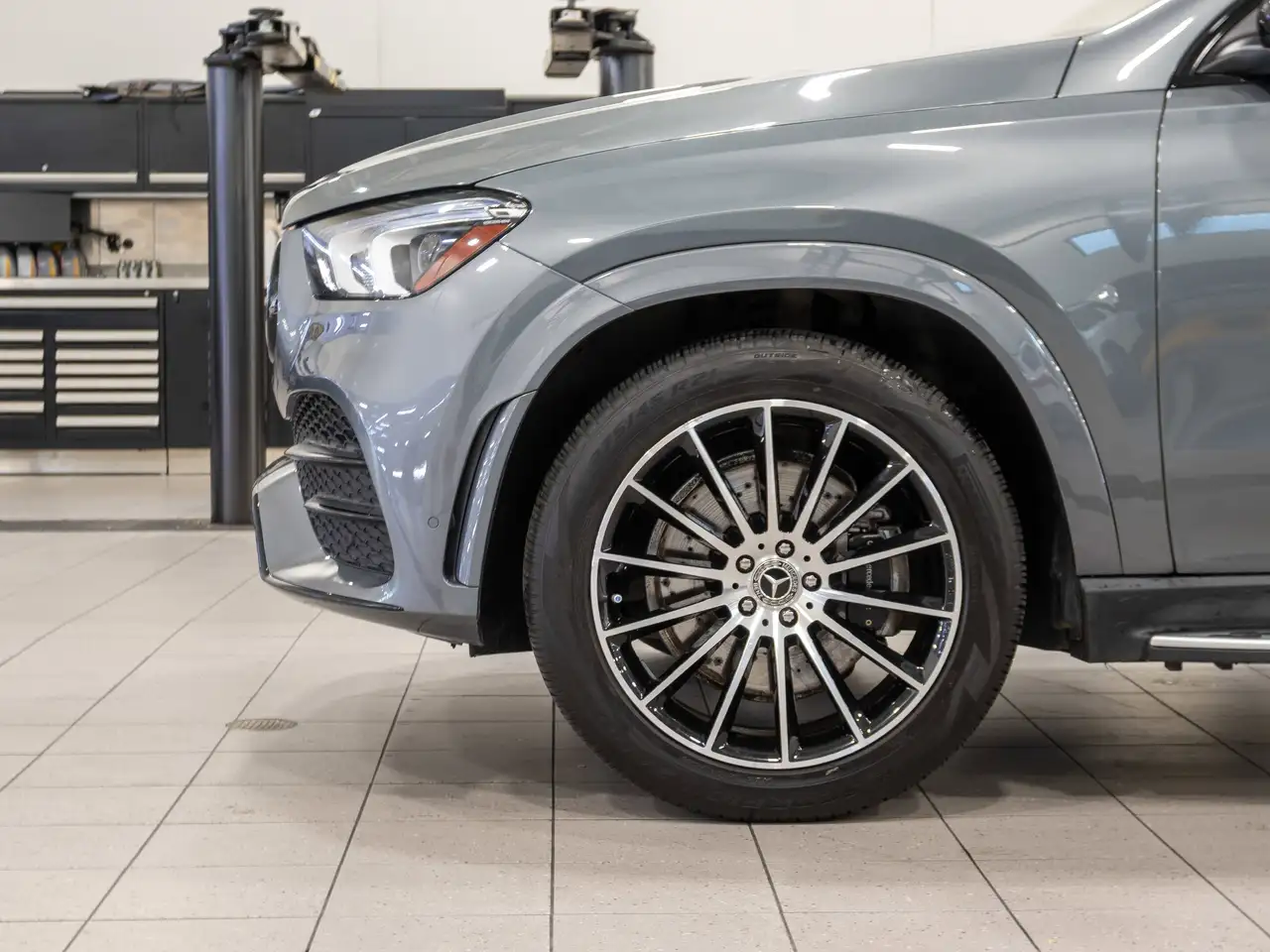 Mercedes-Benz GLE снимка Mercedes-Benz GLE