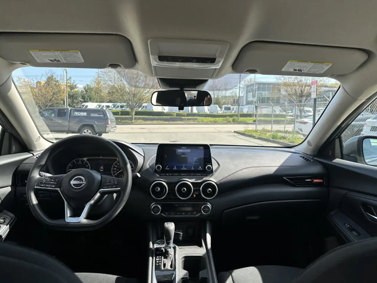 Nissan Sentra снимка Nissan Sentra