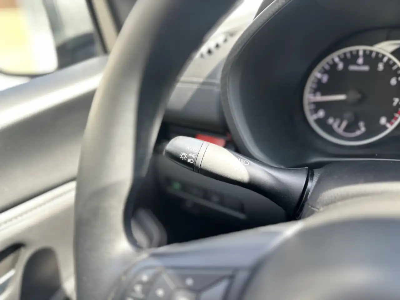 Nissan Sentra снимка Nissan Sentra