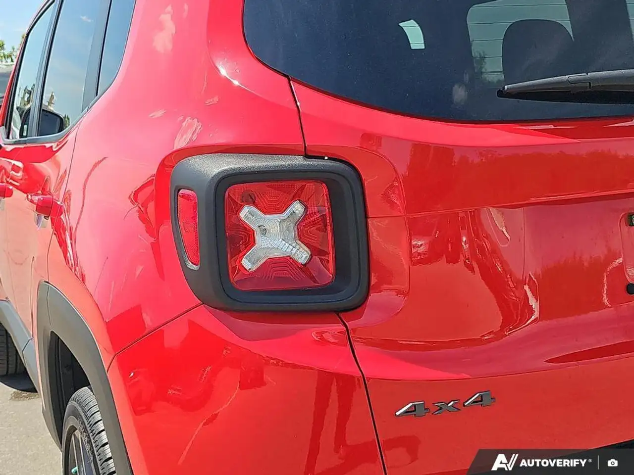 Jeep Renegade photo Jeep Renegade