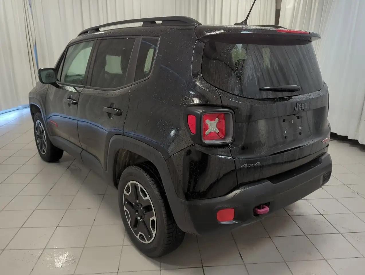 Jeep Renegade photo Jeep Renegade