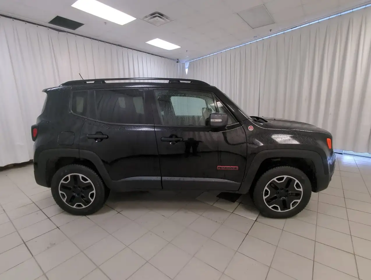Jeep Renegade photo Jeep Renegade