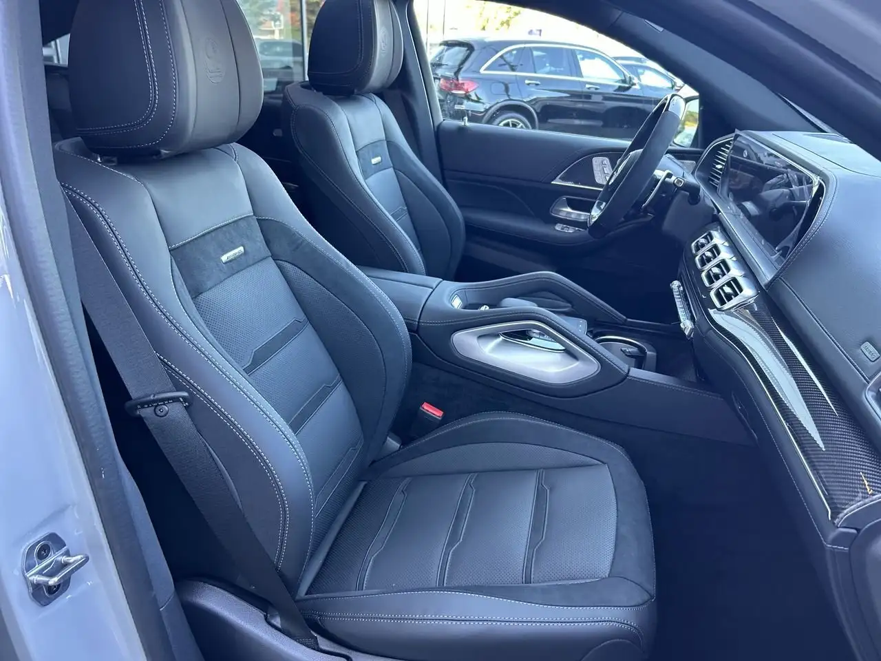 Mercedes-Benz GLE снимка Mercedes-Benz GLE