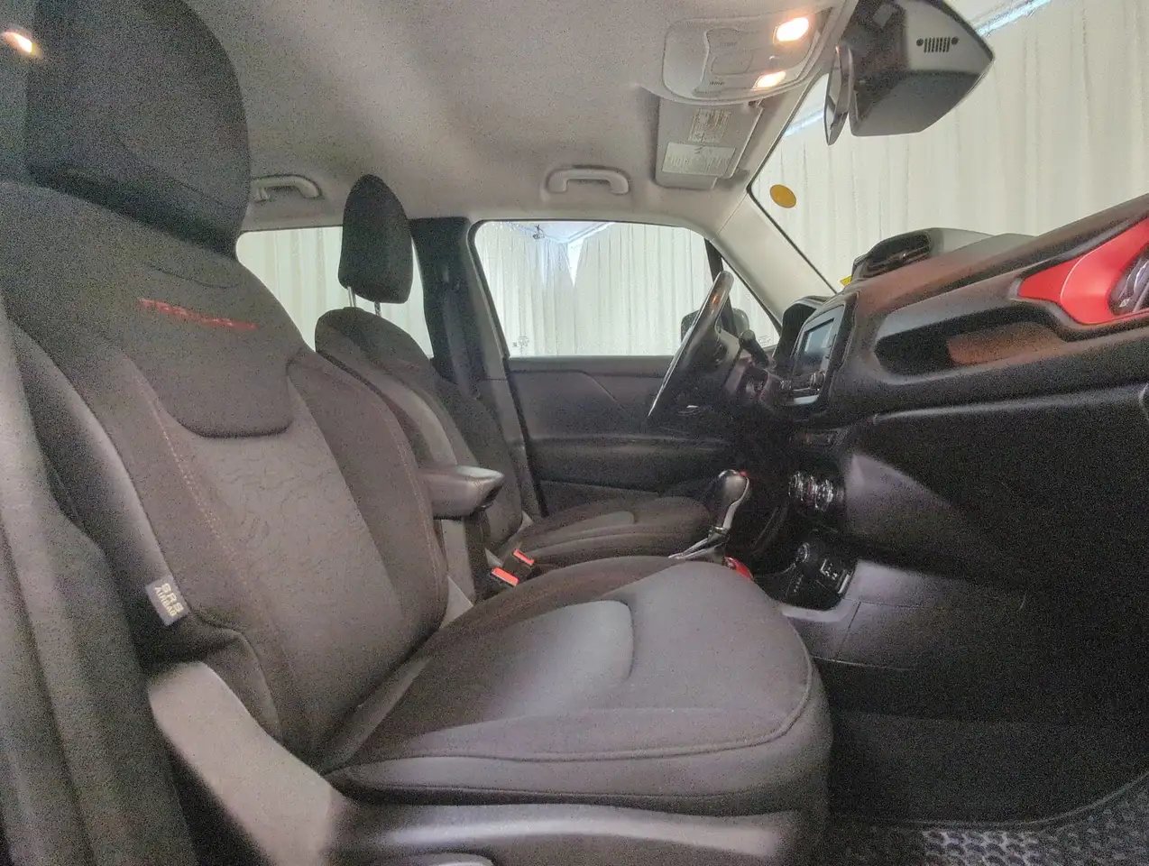 Jeep Renegade photo Jeep Renegade