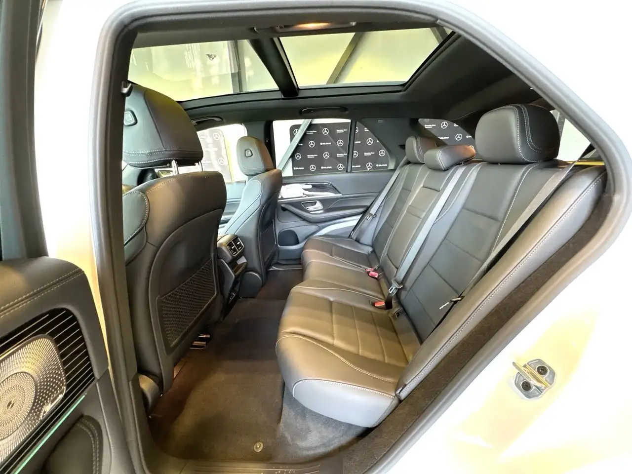 Mercedes-Benz GLE снимка Mercedes-Benz GLE