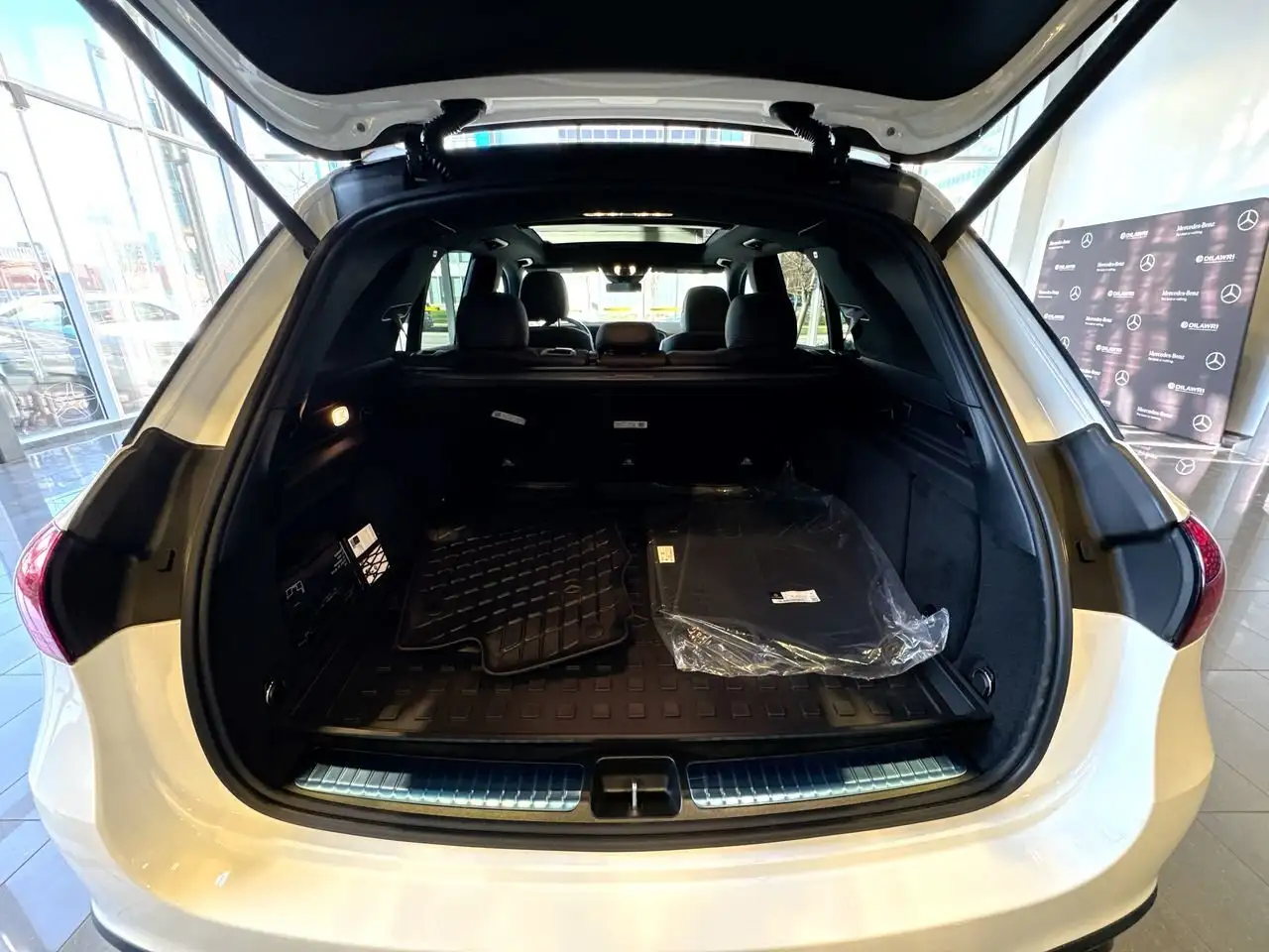 Mercedes-Benz GLE снимка Mercedes-Benz GLE