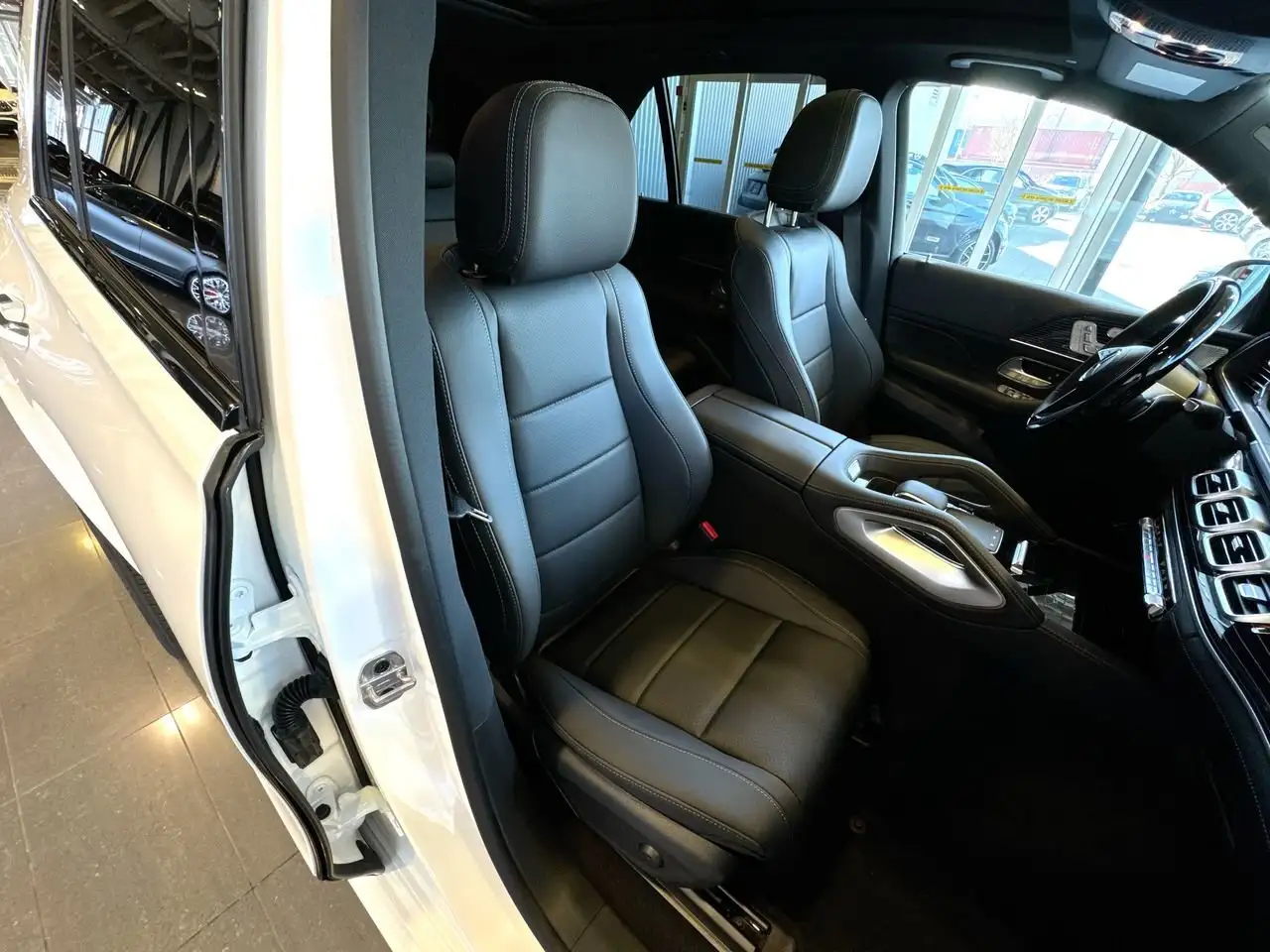 Mercedes-Benz GLE снимка Mercedes-Benz GLE