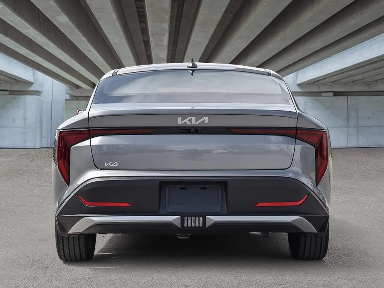Kia K4 снимка Kia K4