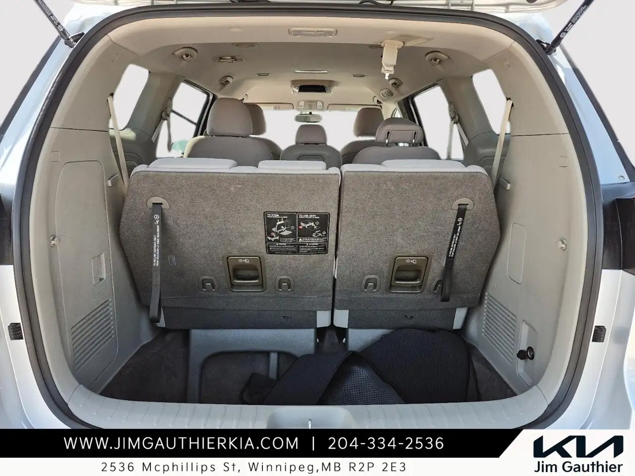 Kia Sedona снимка Kia Sedona