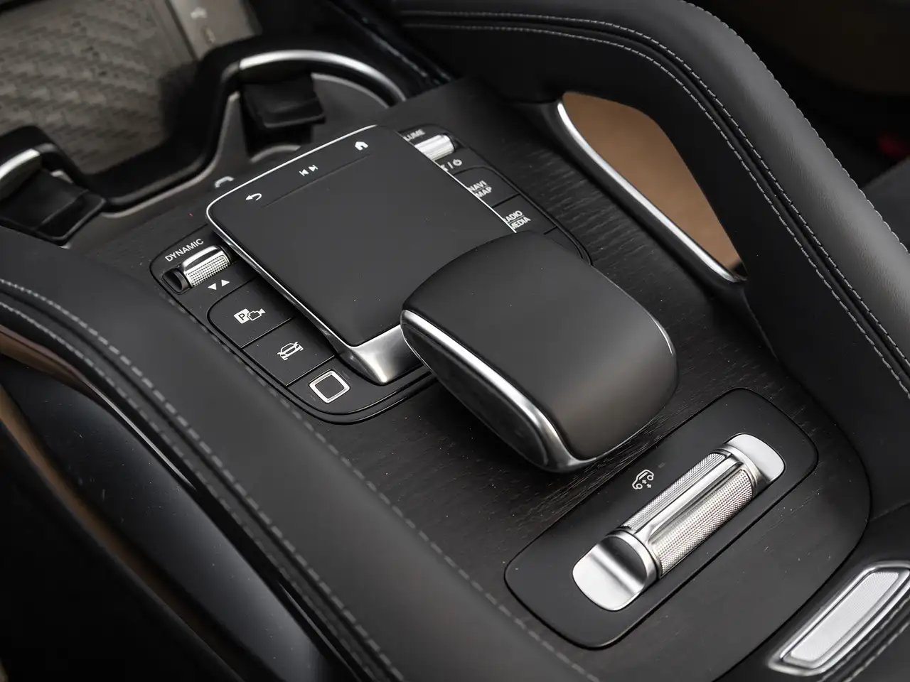 Mercedes-Benz GLE снимка Mercedes-Benz GLE