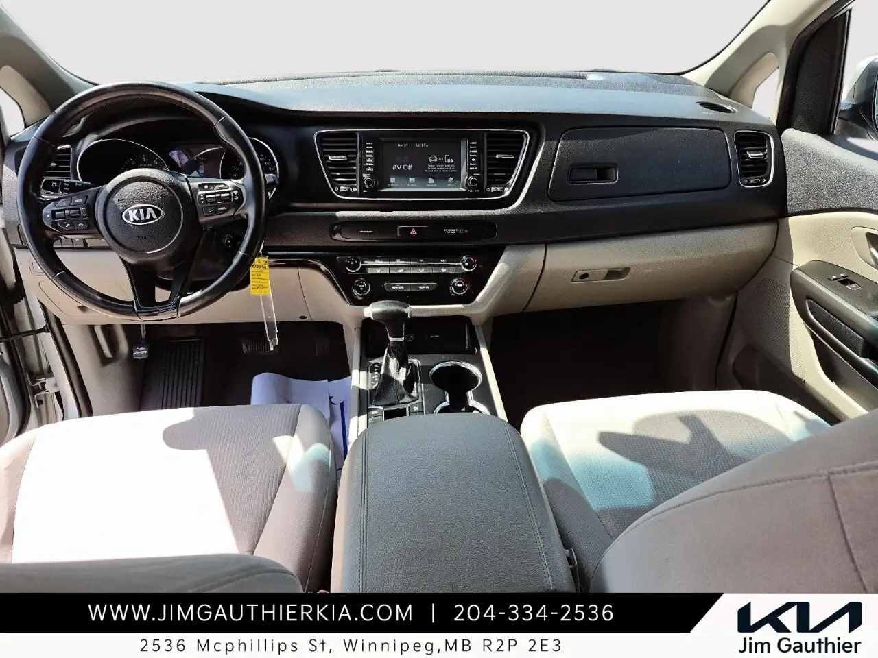 Kia Sedona снимка Kia Sedona