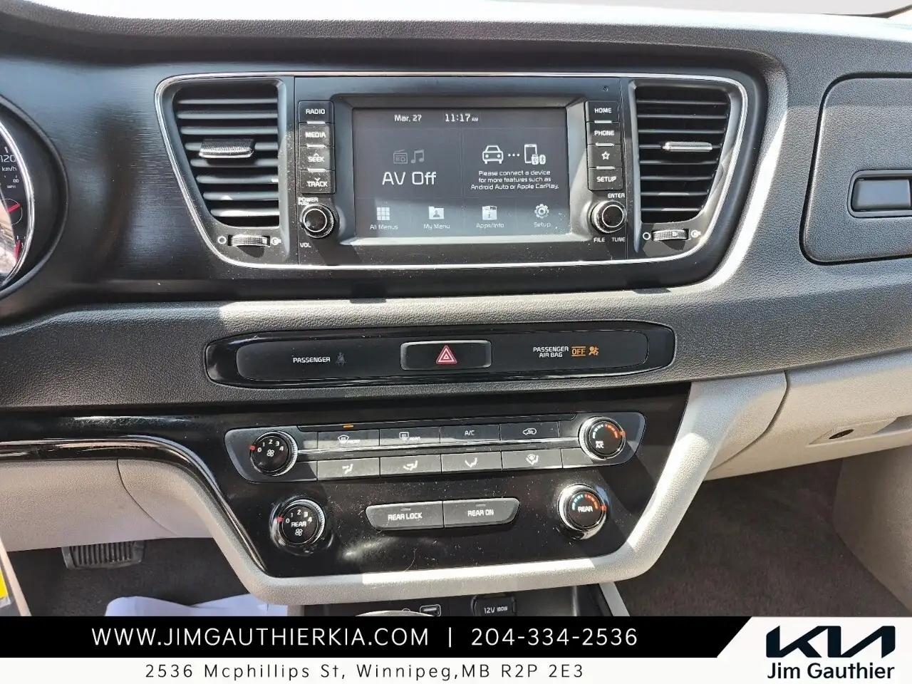 Kia Sedona снимка Kia Sedona