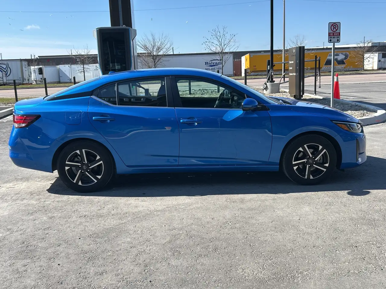 Nissan Sentra снимка Nissan Sentra