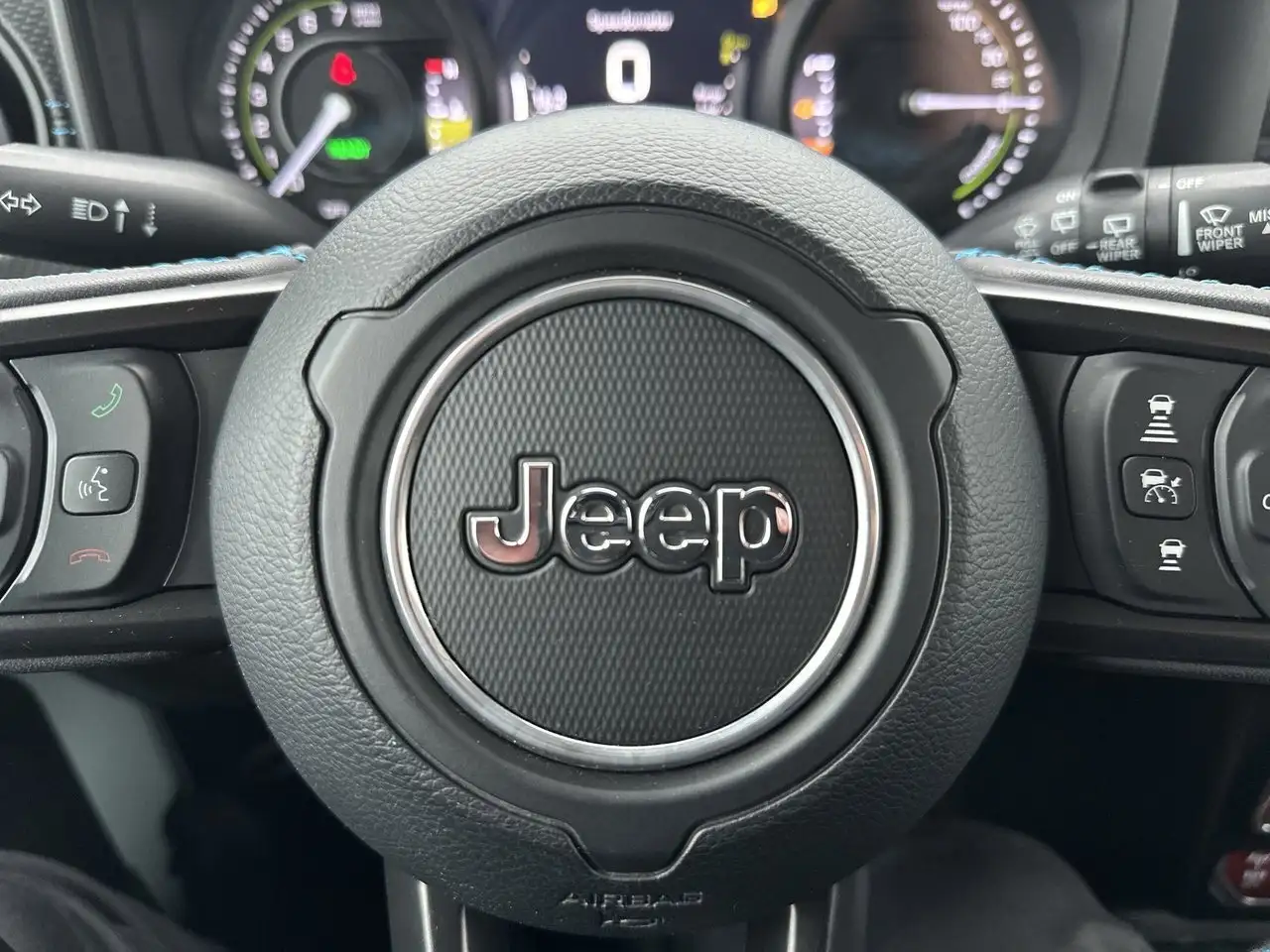 Jeep Wrangler снимка Jeep Wrangler