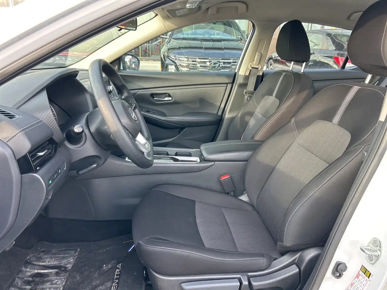 Nissan Sentra снимка Nissan Sentra
