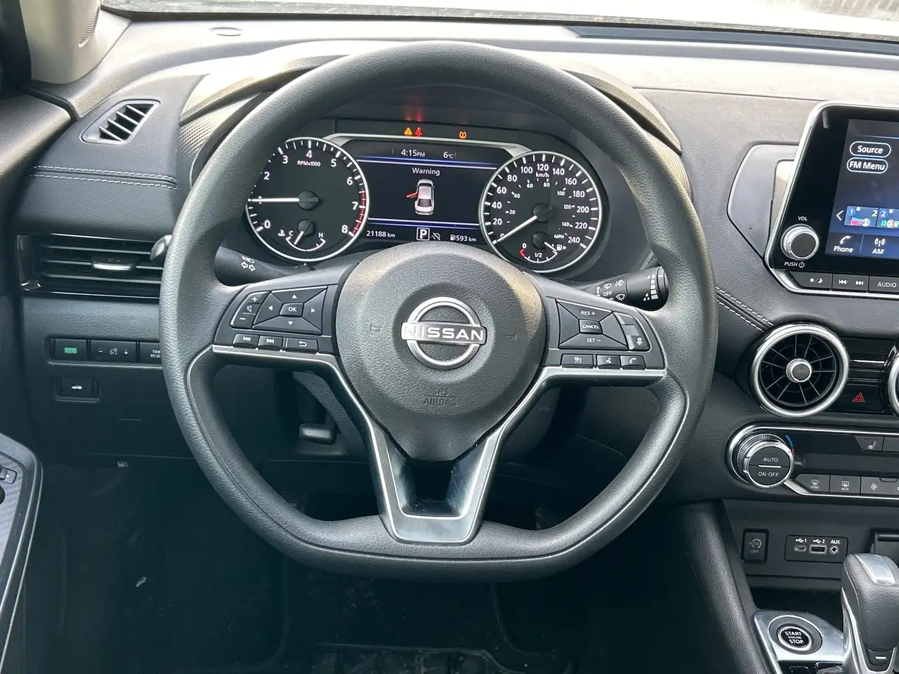 Nissan Sentra снимка Nissan Sentra