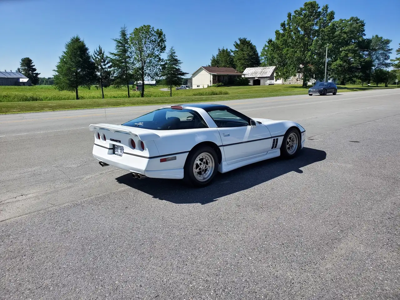 Chevrolet Corvette снимка Chevrolet Corvette