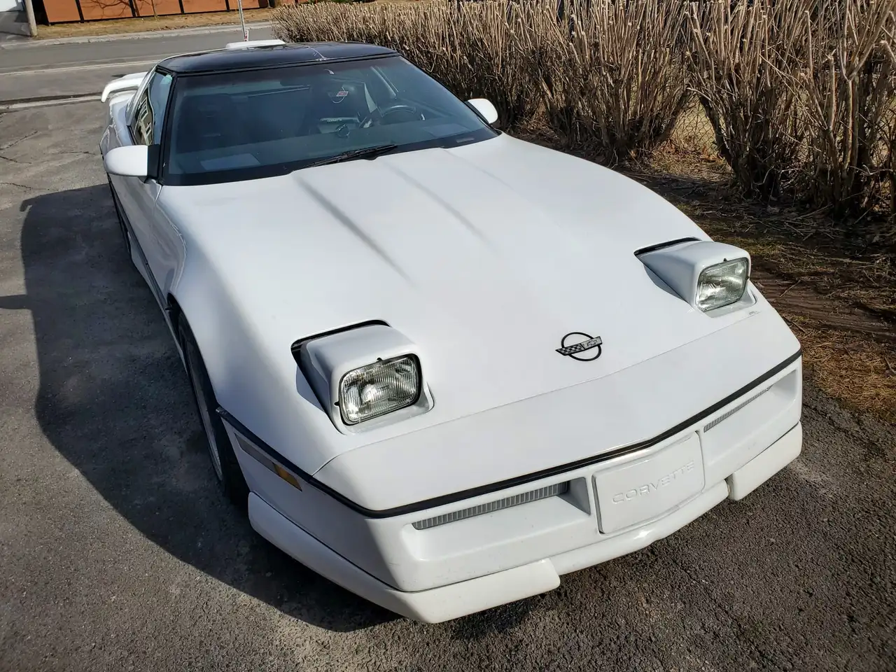 Chevrolet Corvette снимка Chevrolet Corvette
