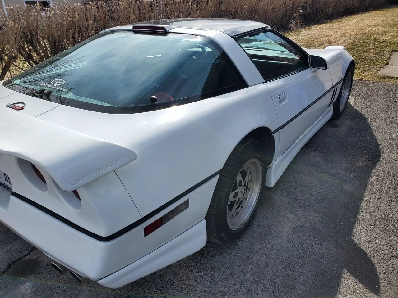 Chevrolet Corvette снимка Chevrolet Corvette