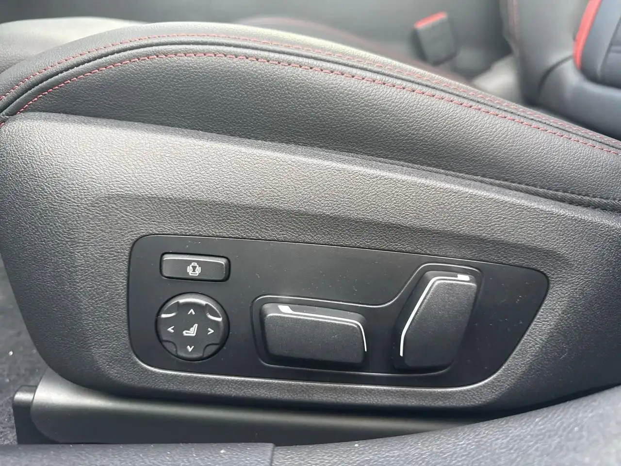 BMW 4 Series снимка BMW 4 Series