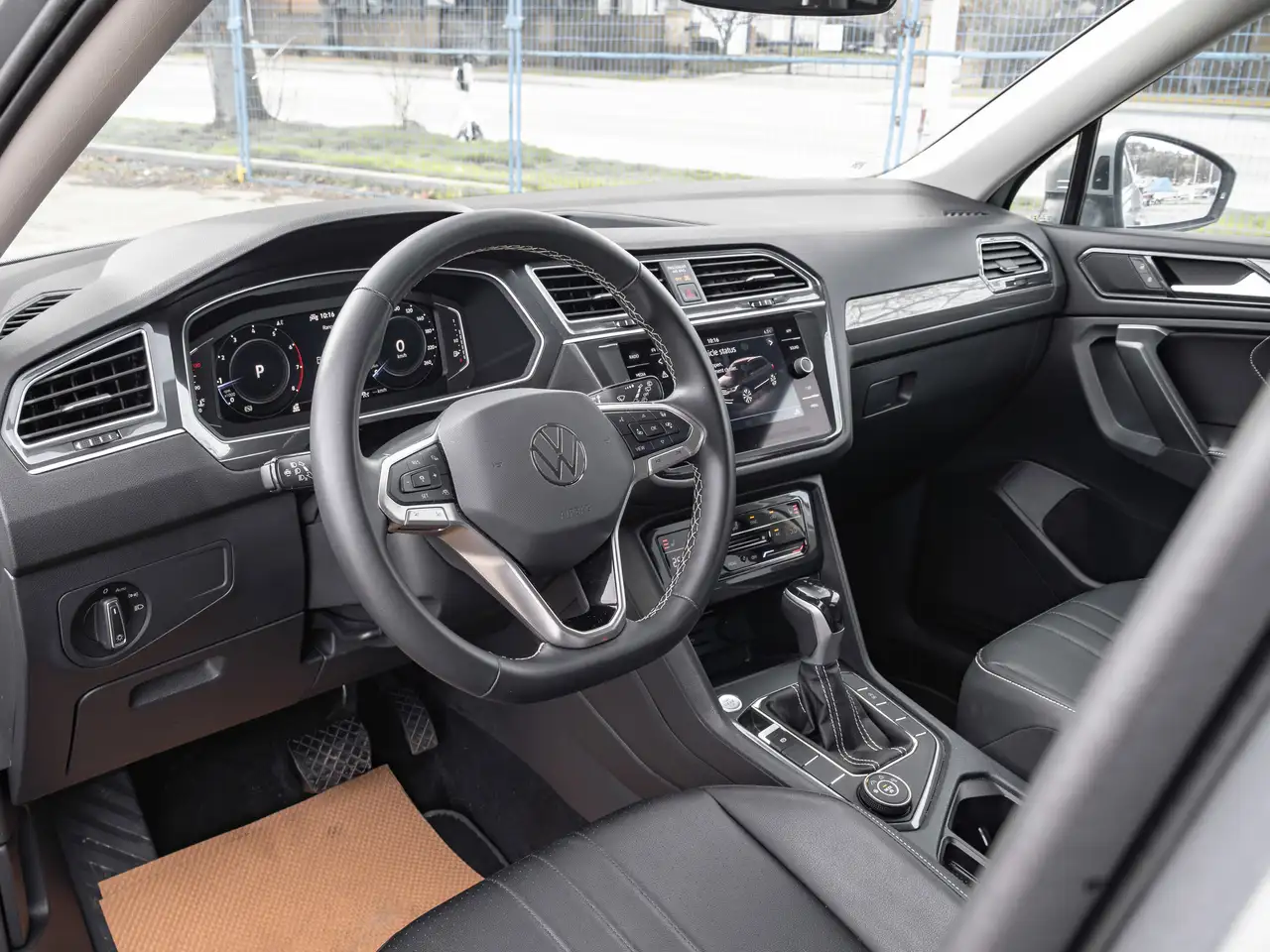 Volkswagen Tiguan снимка Volkswagen Tiguan