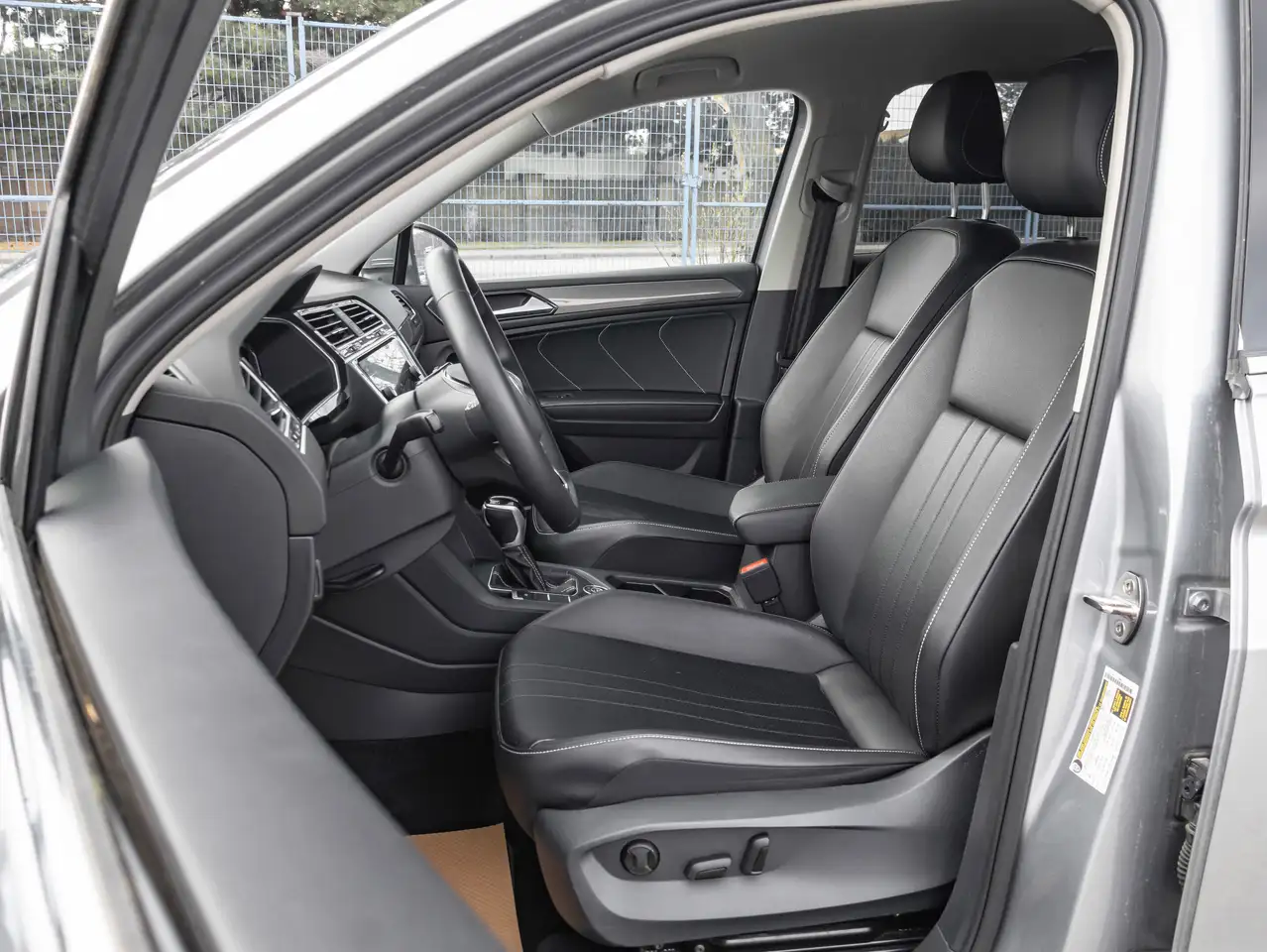 Volkswagen Tiguan снимка Volkswagen Tiguan