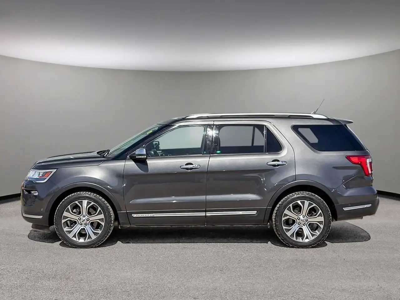 Ford Explorer photo Ford Explorer