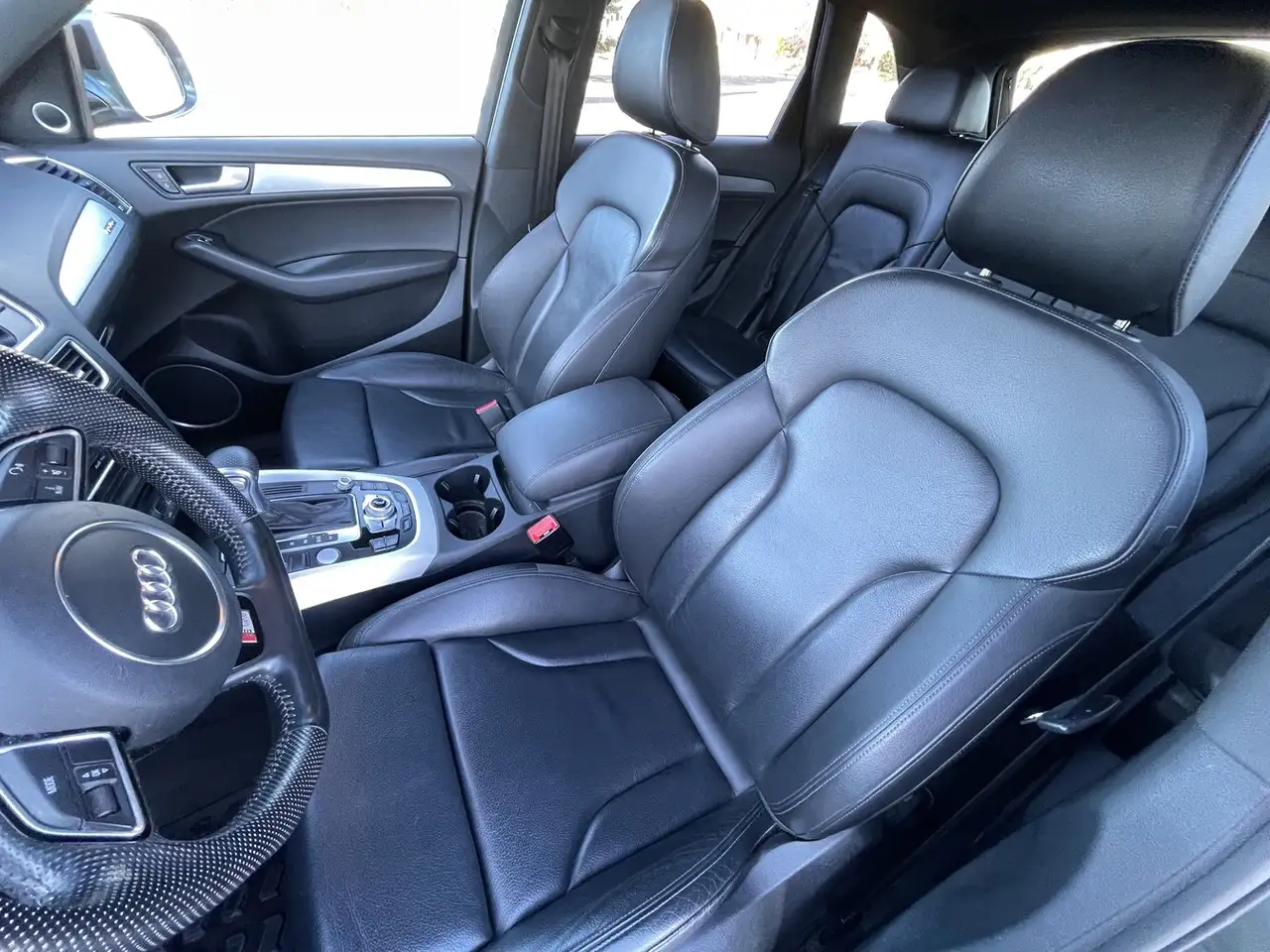 Audi Q5 снимка Audi Q5