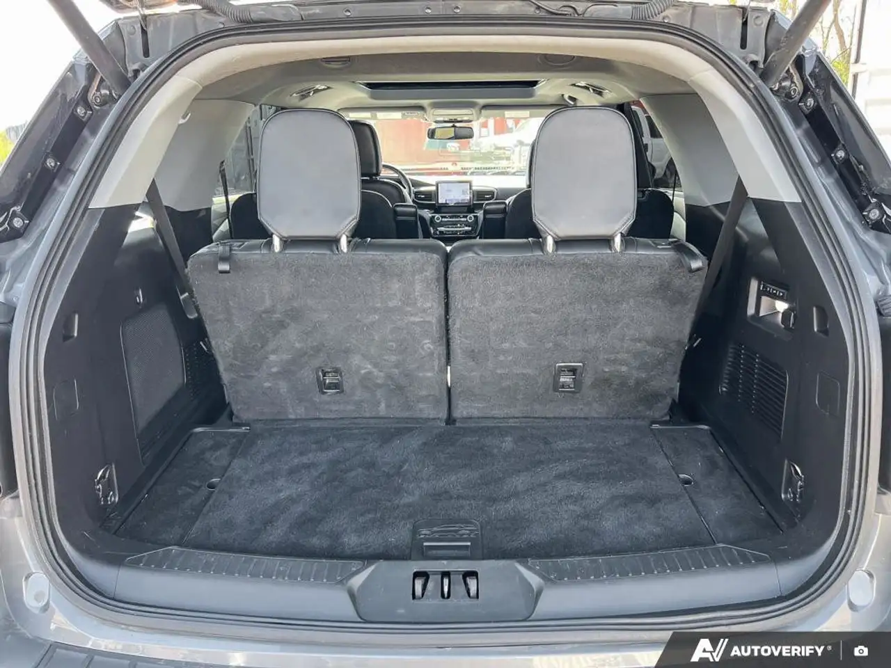 Ford Explorer photo Ford Explorer