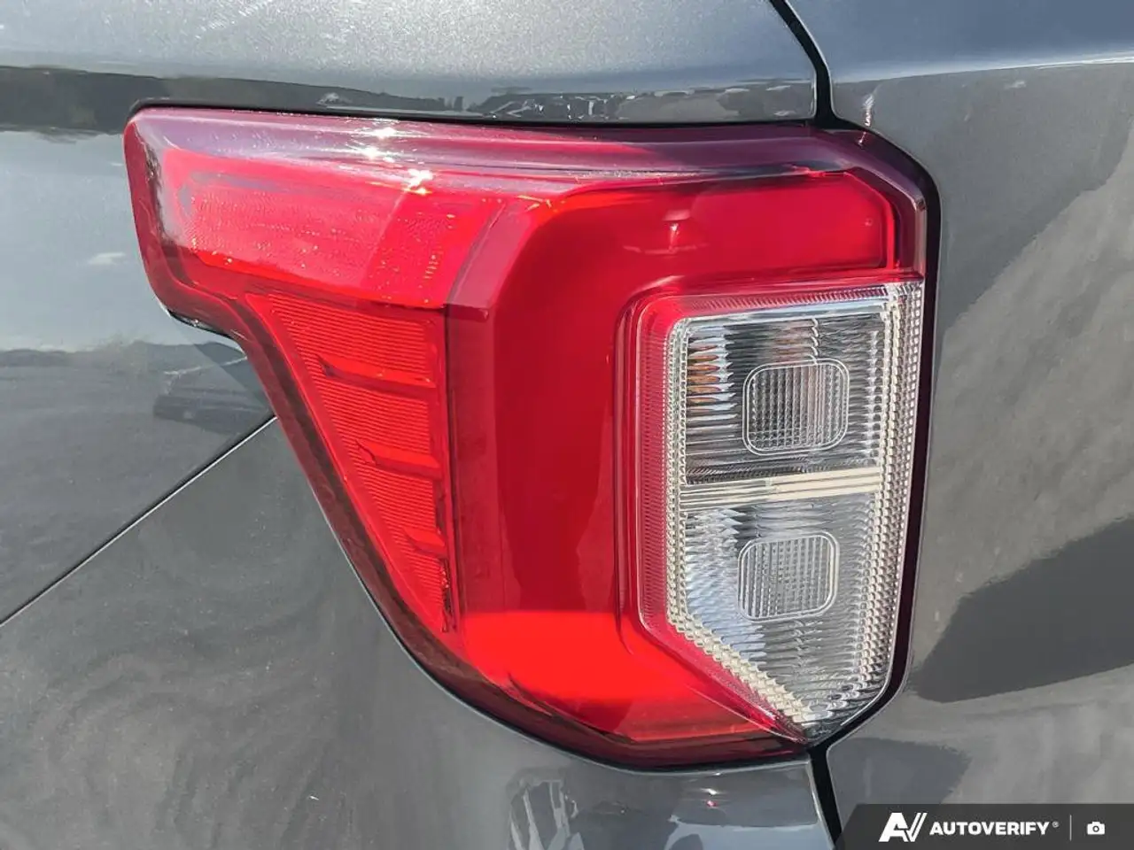 Ford Explorer photo Ford Explorer