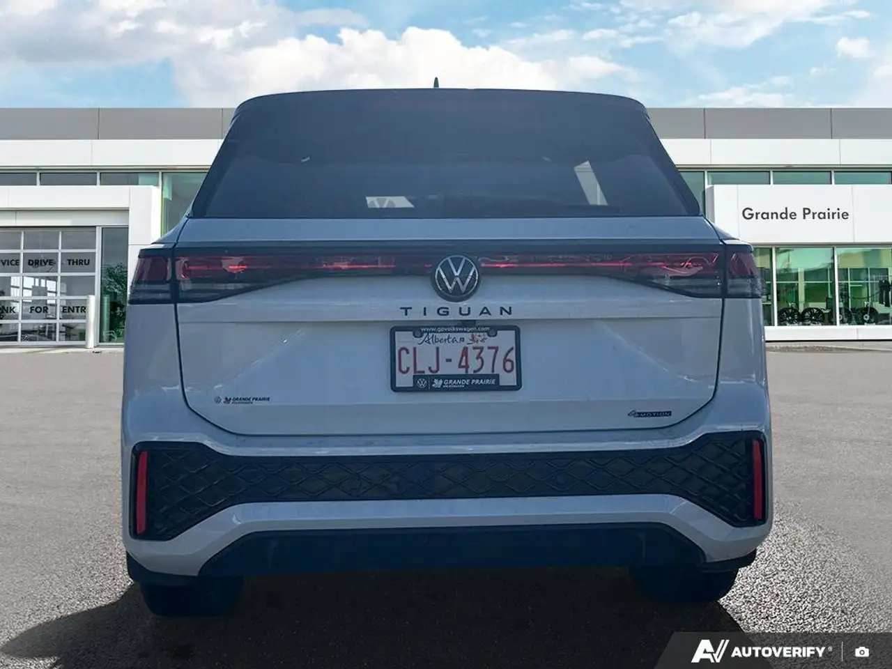 Volkswagen Tiguan снимка Volkswagen Tiguan