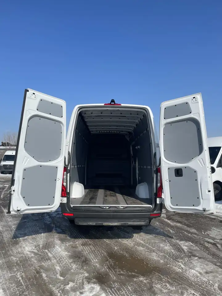 Mercedes-Benz Sprinter снимка Mercedes-Benz Sprinter