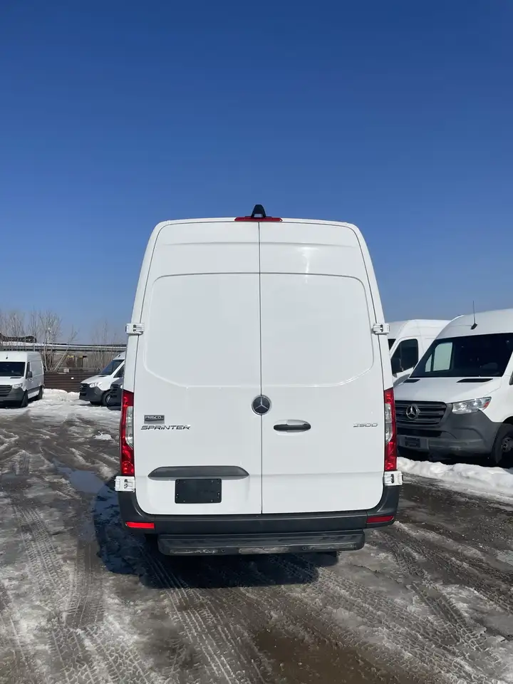 Mercedes-Benz Sprinter снимка Mercedes-Benz Sprinter