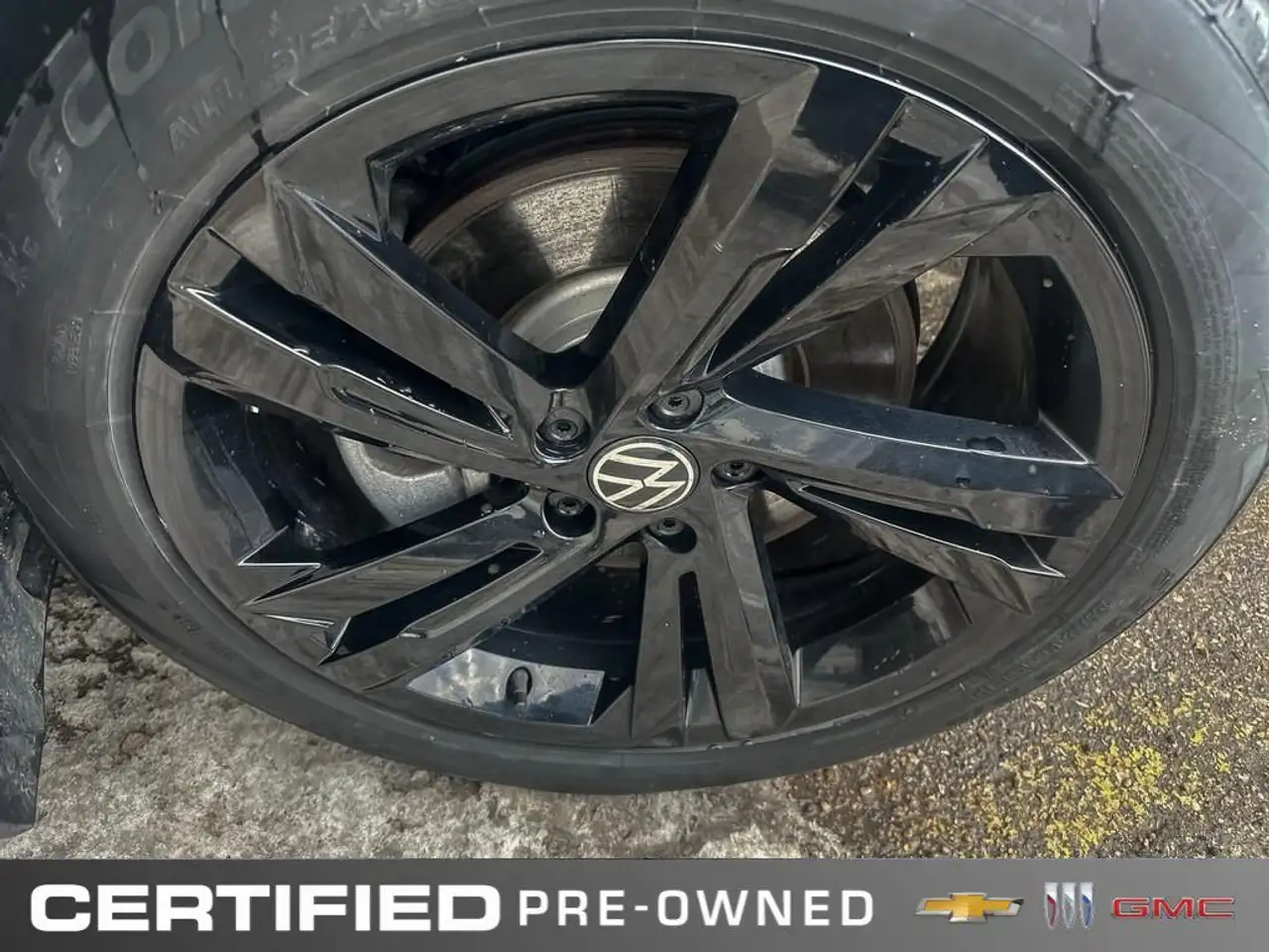 Volkswagen Tiguan снимка Volkswagen Tiguan