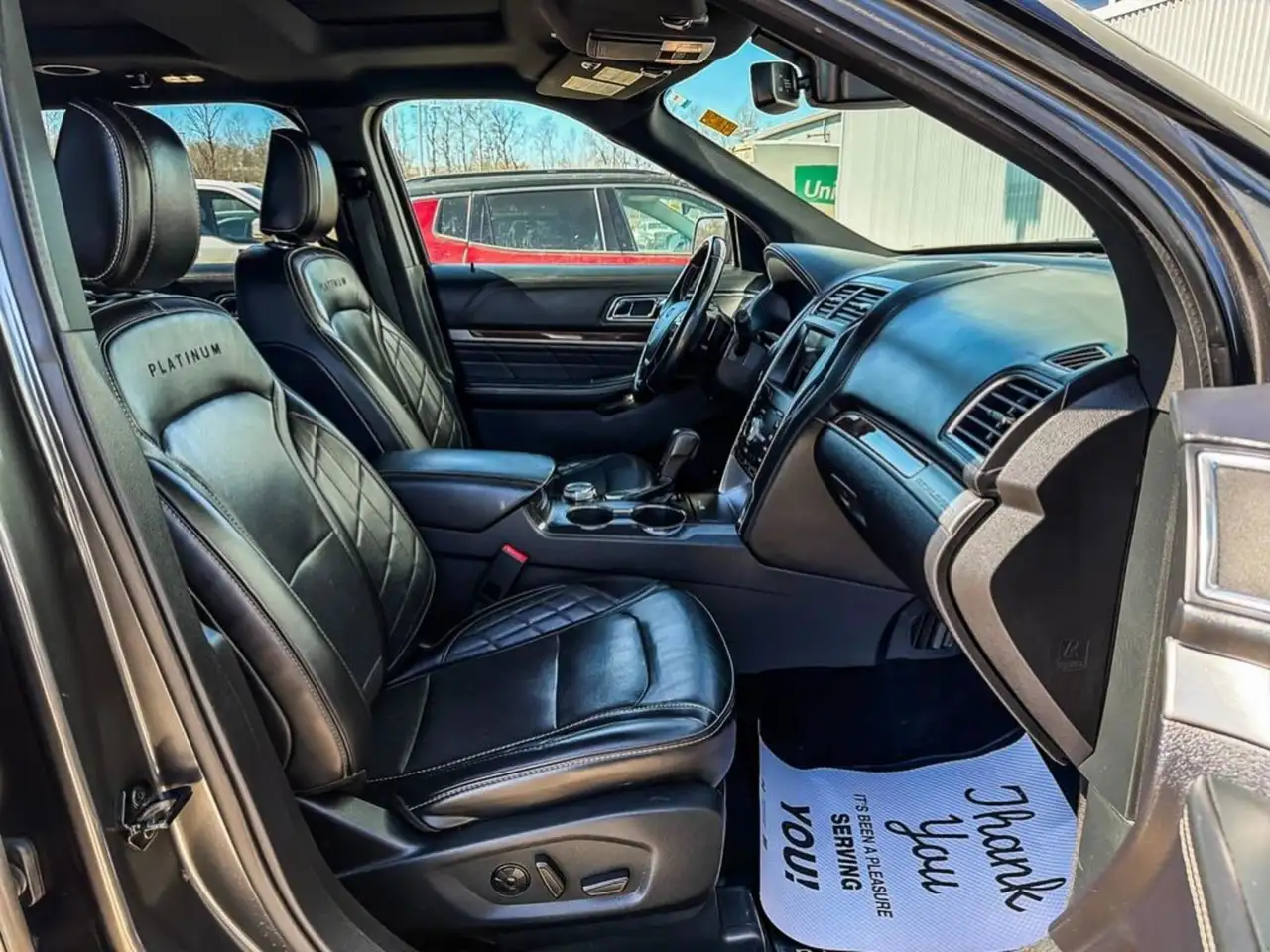 Ford Explorer photo Ford Explorer