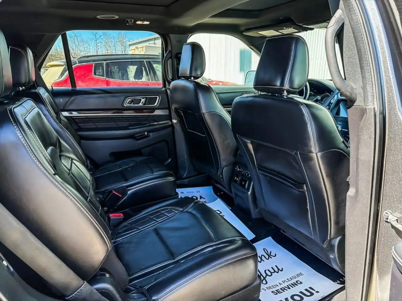 Ford Explorer photo Ford Explorer