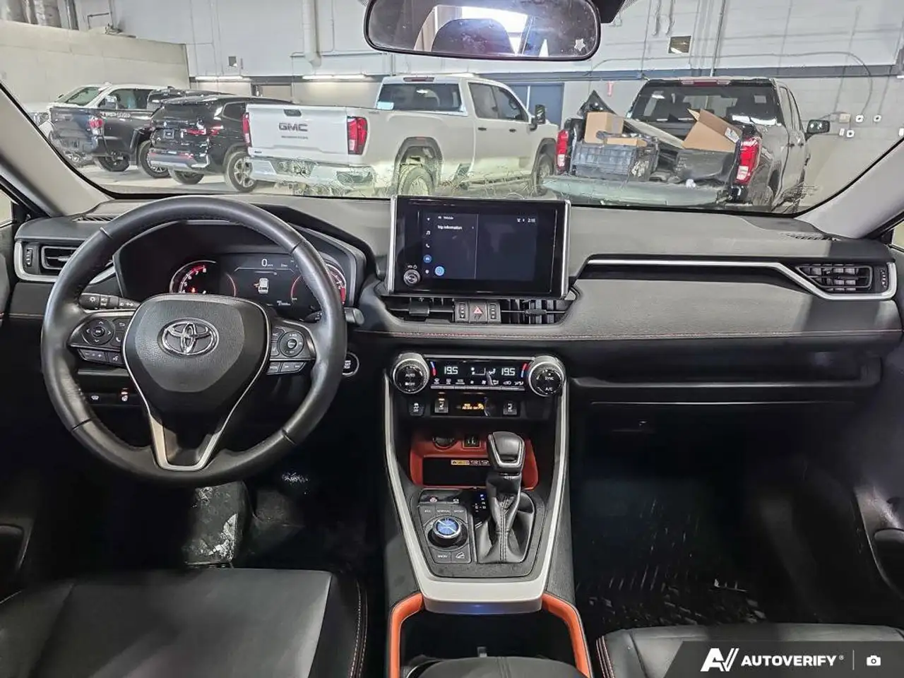 Toyota RAV 4 снимка Toyota RAV 4