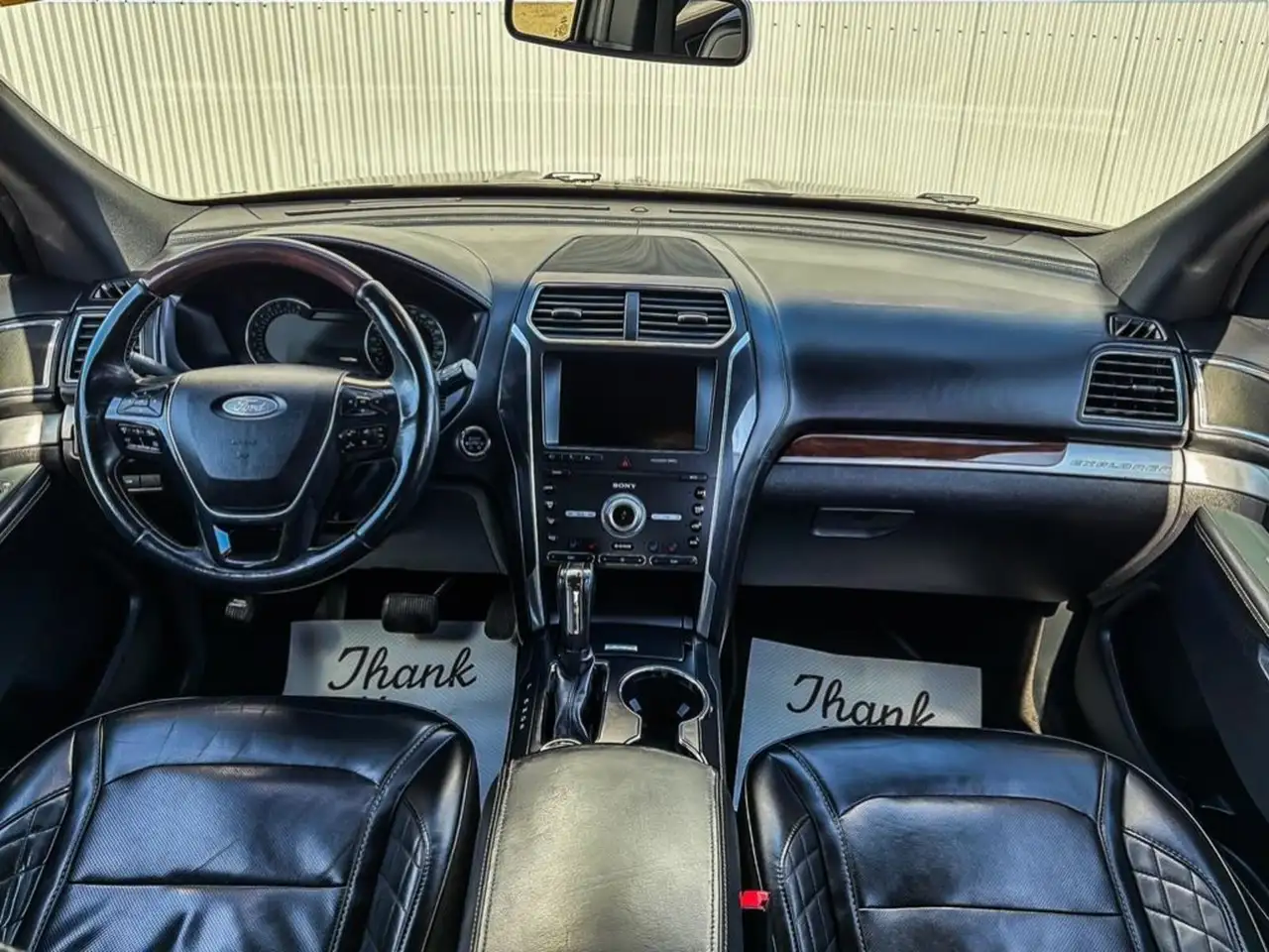 Ford Explorer photo Ford Explorer