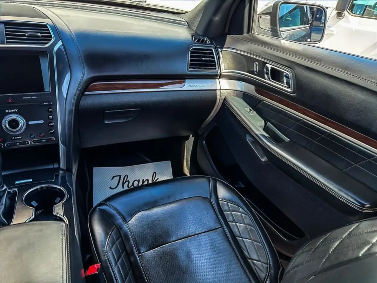 Ford Explorer photo Ford Explorer