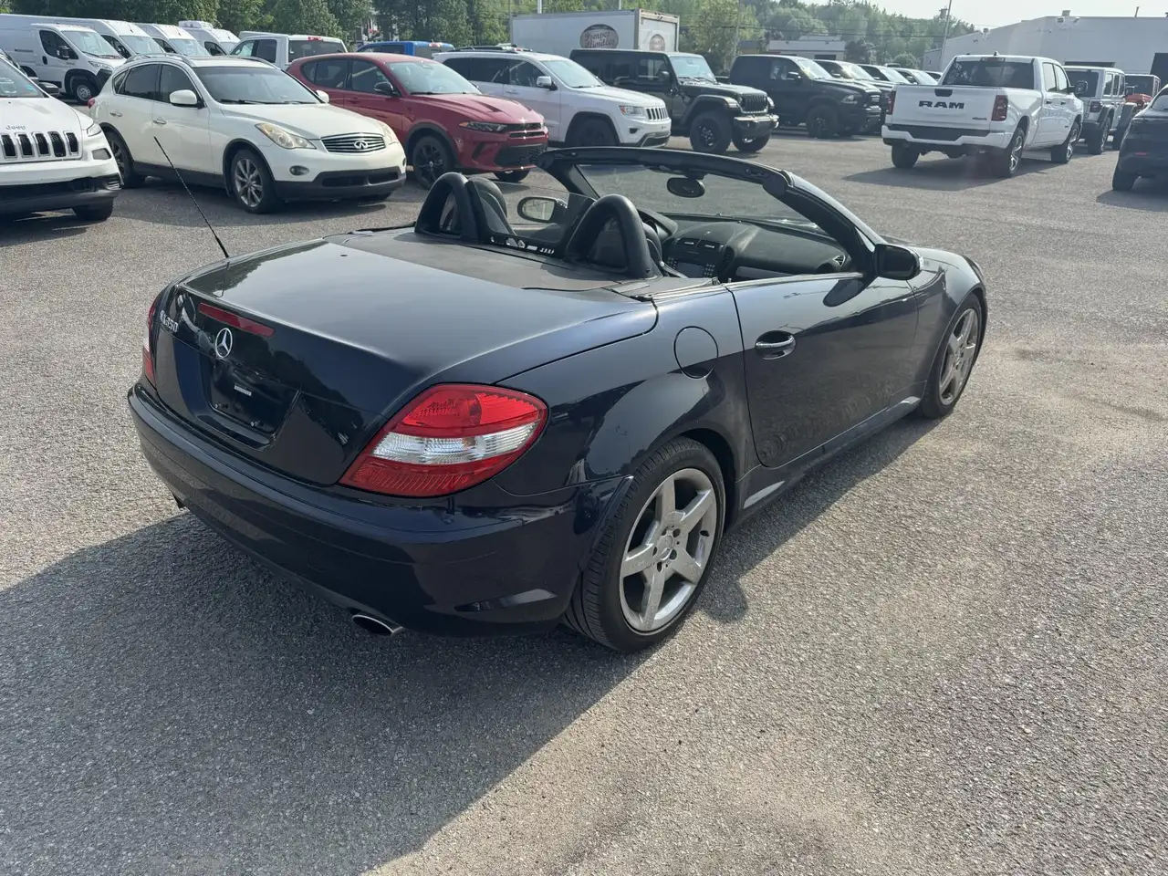 Mercedes-Benz SLK снимка Mercedes-Benz SLK