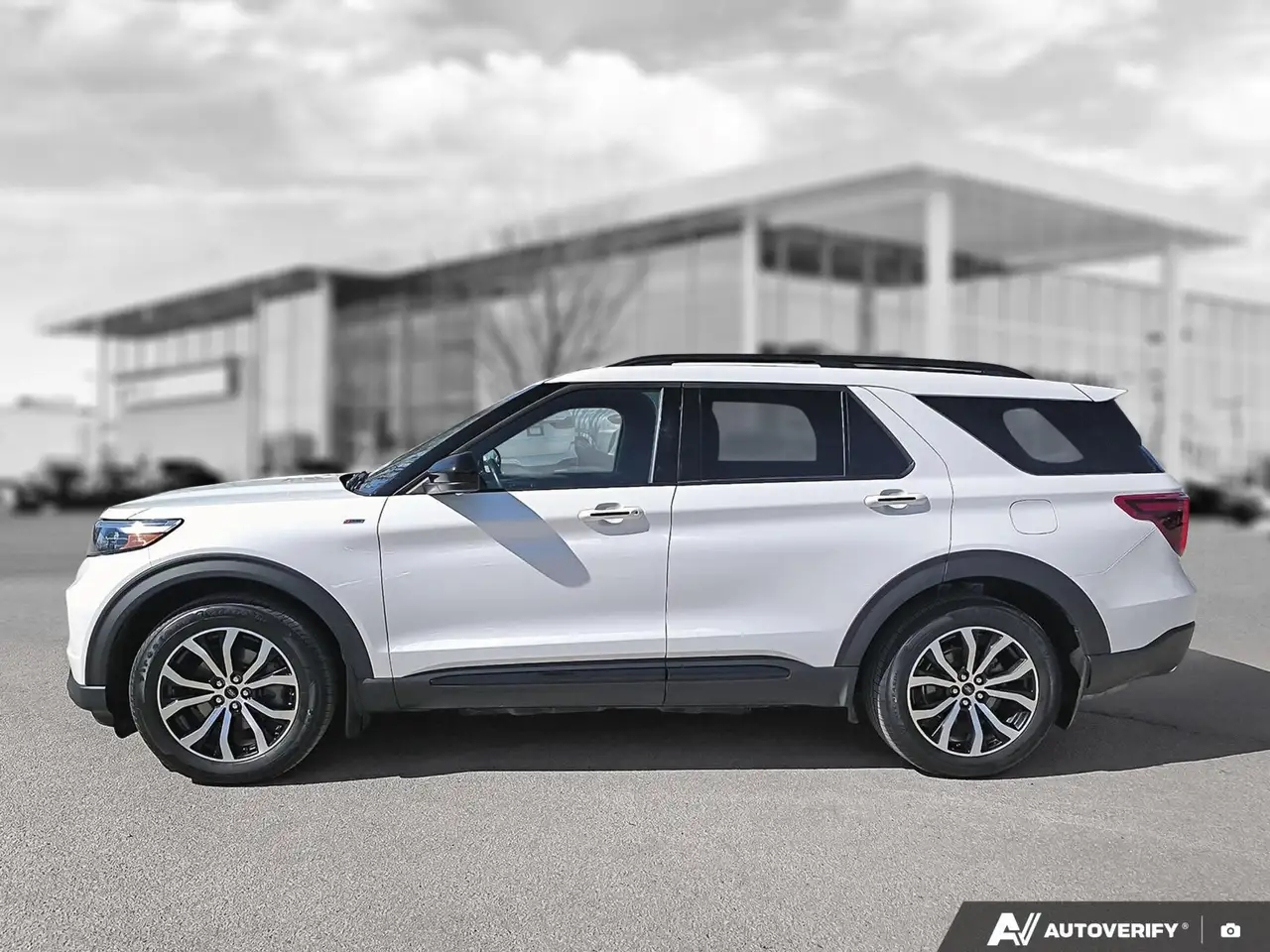 Ford Explorer photo Ford Explorer