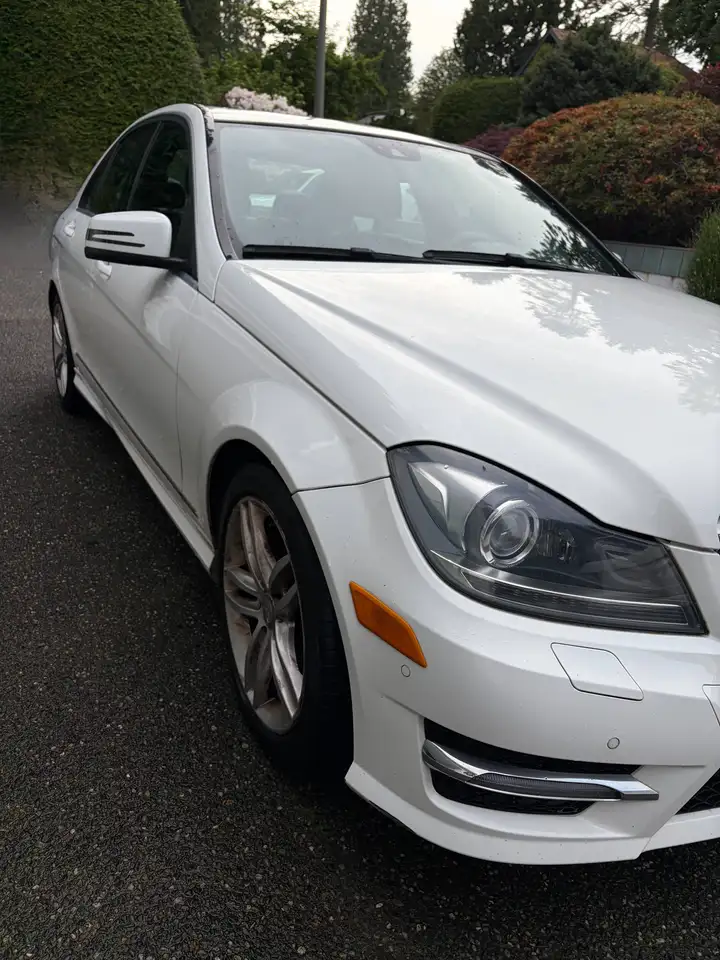 Mercedes-Benz C-Class photo Mercedes-Benz C-Class